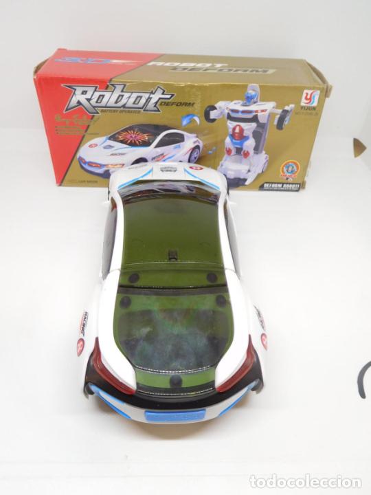 Figuras y mu&ntilde;ecos Transformers: Robot transformable en coche. Bootleg de Transformers. Funcionando. - Foto 4