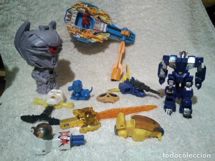 Figuras y mu&ntilde;ecos Transformers: lote juguetes de piezas y transformers - Foto 1