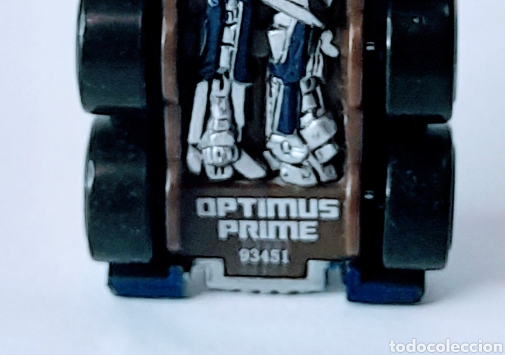Figuras y mu&ntilde;ecos Transformers: OPTIMUS PRIME- TRANSFORMES RPMS - HASBRO 2009- ROBOT BAJO EL CHASIS - Foto 10