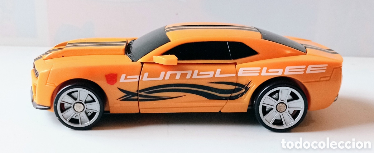 Figuras y mu&ntilde;ecos Transformers: BUMBLEBEE AUTOBOT / HASBRO / 1/32 APROX - Foto 5