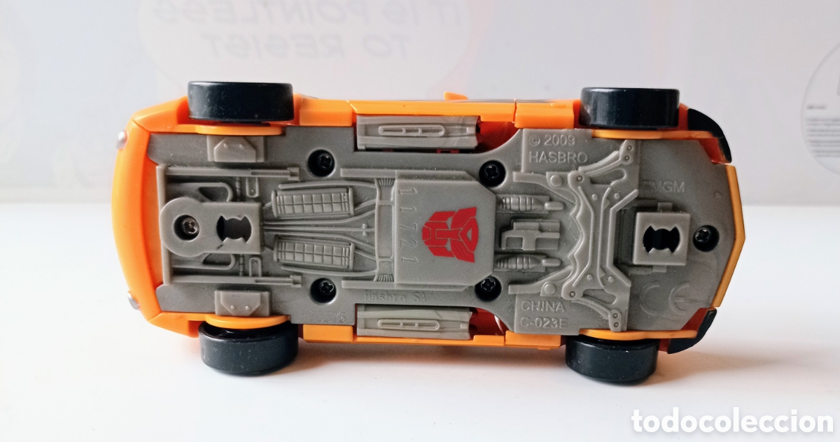 Figuras y mu&ntilde;ecos Transformers: BUMBLEBEE AUTOBOT / HASBRO / 1/32 APROX - Foto 6