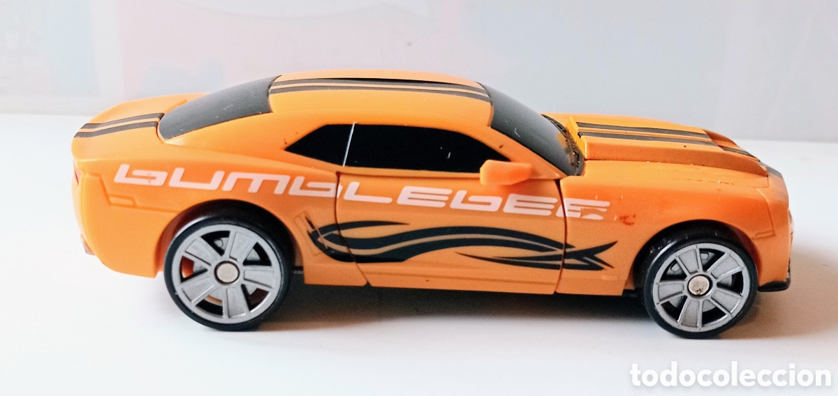Figuras y mu&ntilde;ecos Transformers: BUMBLEBEE AUTOBOT / HASBRO / 1/32 APROX - Foto 3