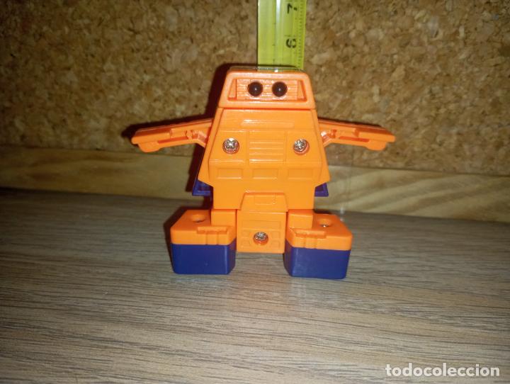 Figuras y mu&ntilde;ecos Transformers: Letrabot Transformers letra A robot - Foto 2