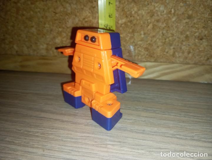 Figuras y mu&ntilde;ecos Transformers: Letrabot Transformers letra A robot - Foto 4