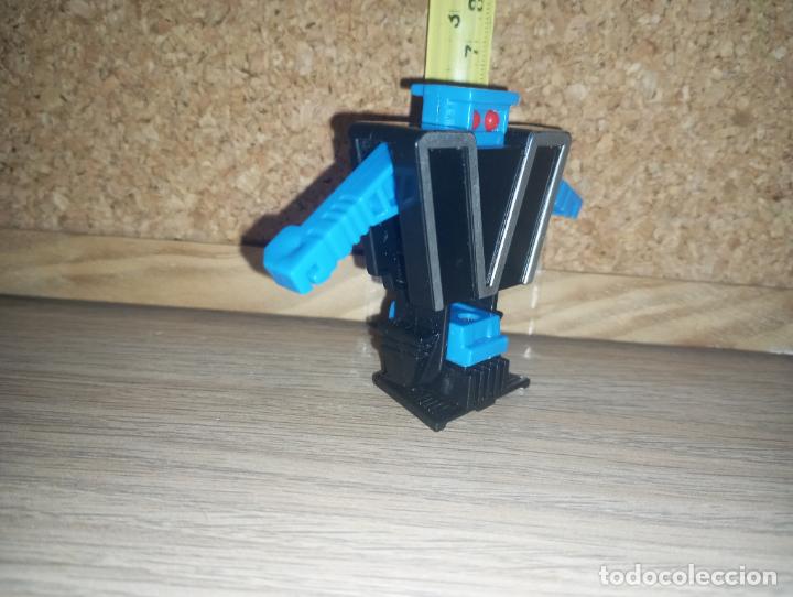 Figuras y mu&ntilde;ecos Transformers: Letrabot Transformers letra V robot - Foto 3
