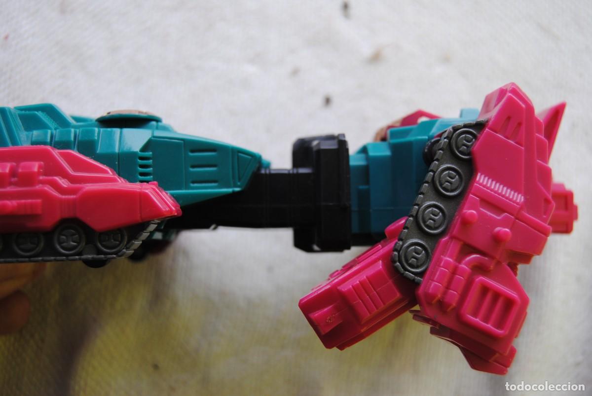 Figuras y mu&ntilde;ecos Transformers: fifura de transormer robot -vehiculo. raro - Foto 3