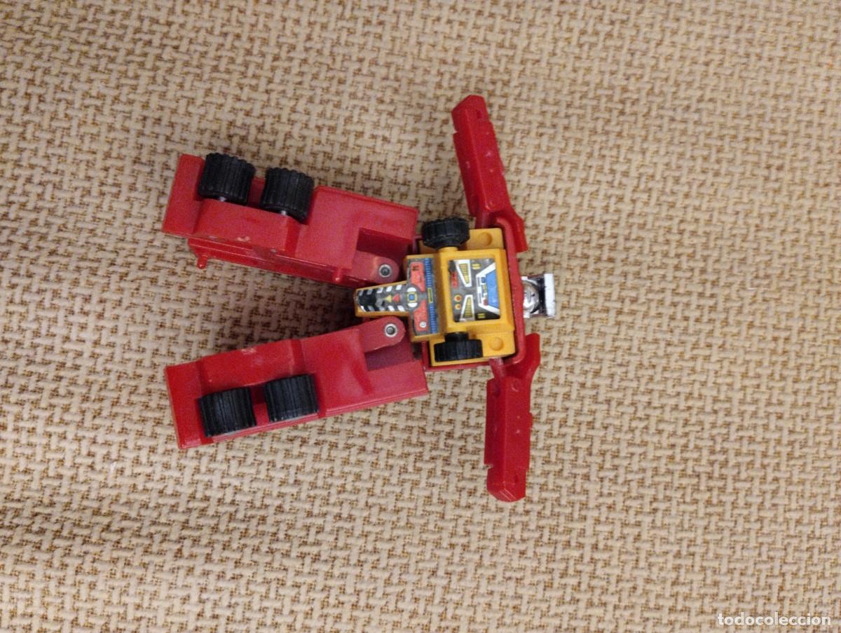 Figuras y mu&ntilde;ecos Transformers: Cami&oacute;n bomberos antiguo Transformer - Foto 2