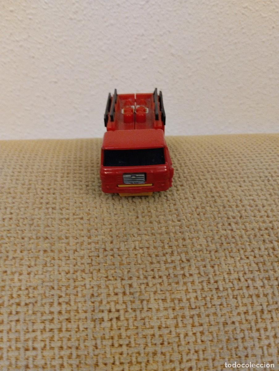 Figuras y mu&ntilde;ecos Transformers: Cami&oacute;n bomberos antiguo Transformer - Foto 4
