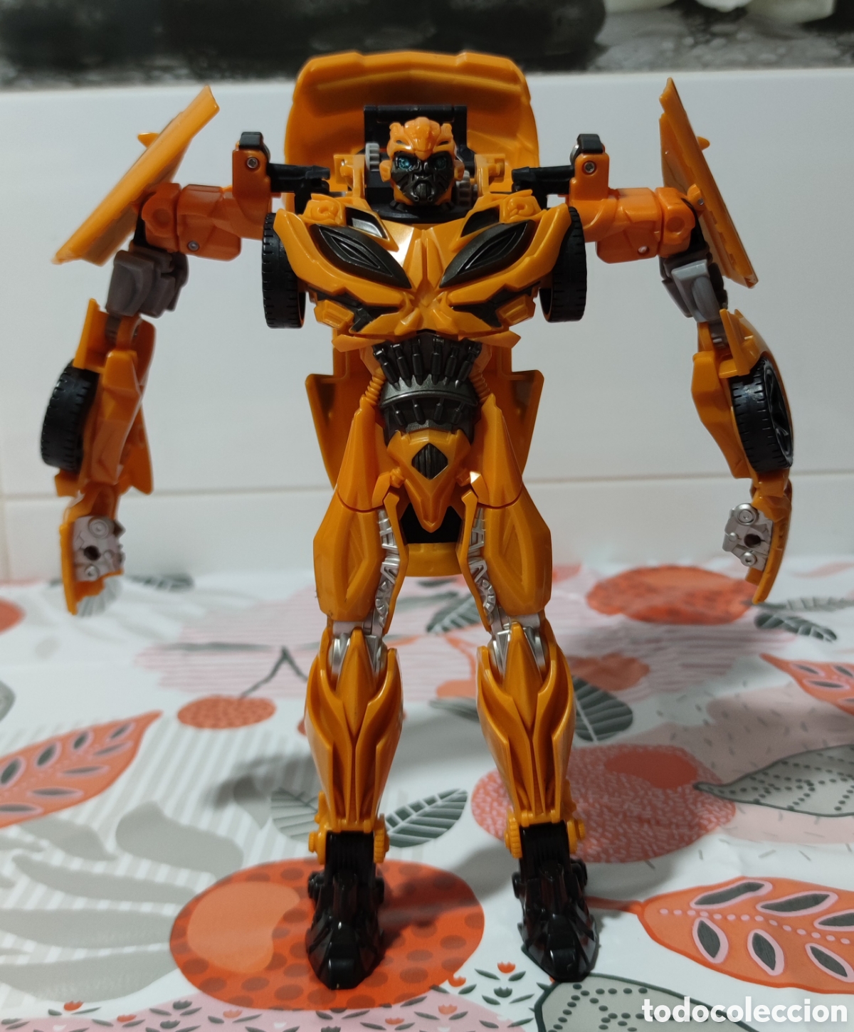 Figuras y mu&ntilde;ecos Transformers: Transformer Chevrolet Camaro Bumblebee - Foto 1