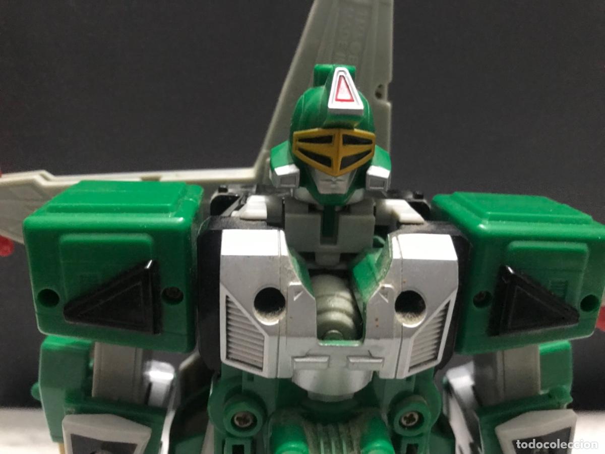 Figuras y mu&ntilde;ecos Transformers: Robot transformer de Bandai - Foto 2