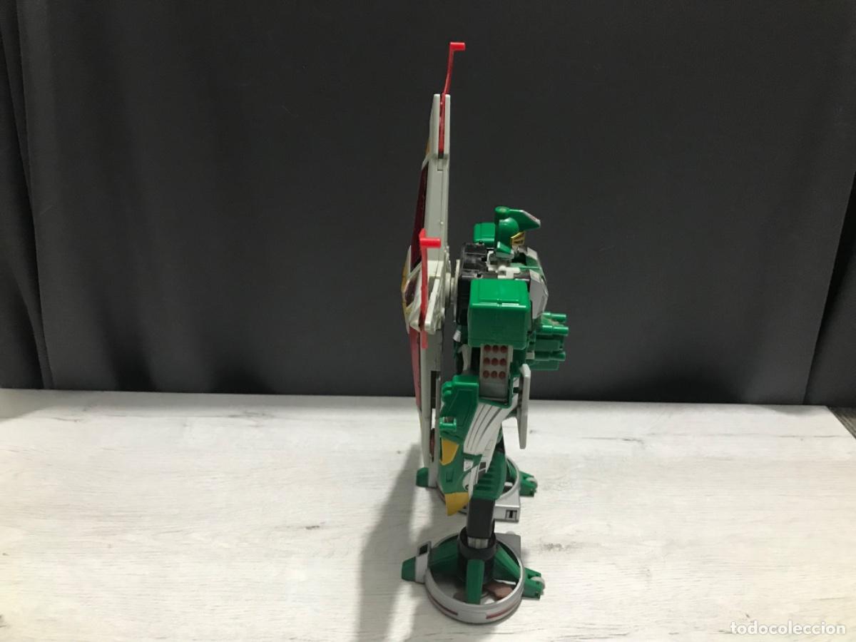 Figuras y mu&ntilde;ecos Transformers: Robot transformer de Bandai - Foto 6