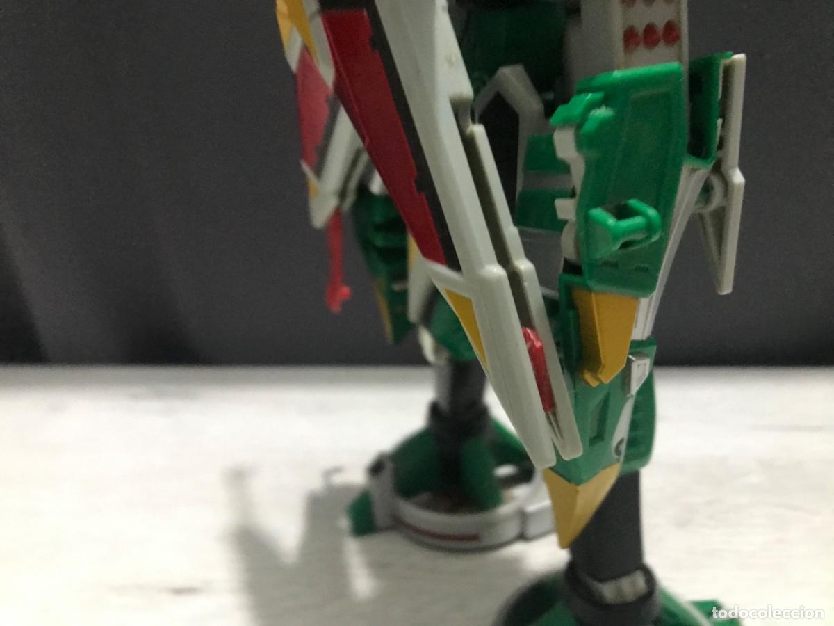 Figuras y mu&ntilde;ecos Transformers: Robot transformer de Bandai - Foto 10