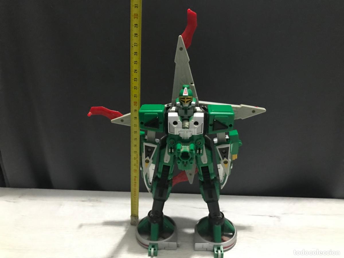 Figuras y mu&ntilde;ecos Transformers: Robot transformer de Bandai - Foto 15