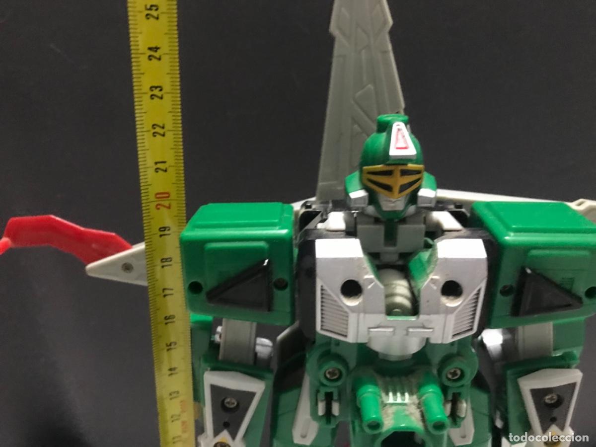 Figuras y mu&ntilde;ecos Transformers: Robot transformer de Bandai - Foto 16