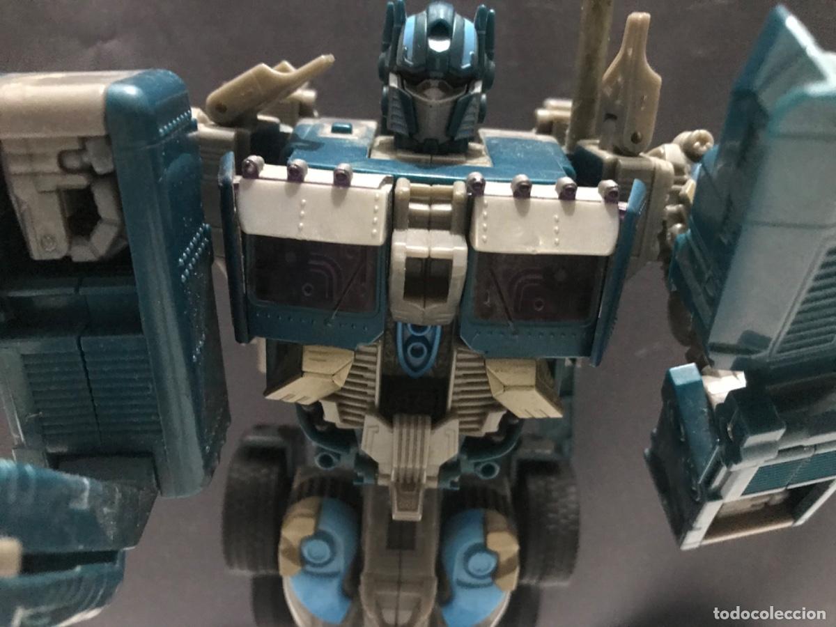 Figuras y mu&ntilde;ecos Transformers: Robot transformer Optimus prime - Foto 4