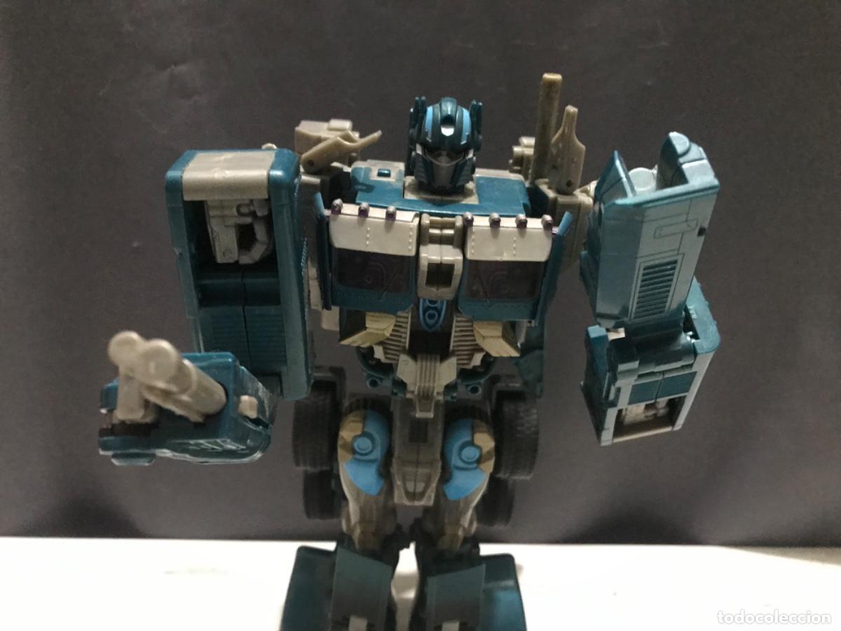 Figuras y mu&ntilde;ecos Transformers: Robot transformer Optimus prime - Foto 5