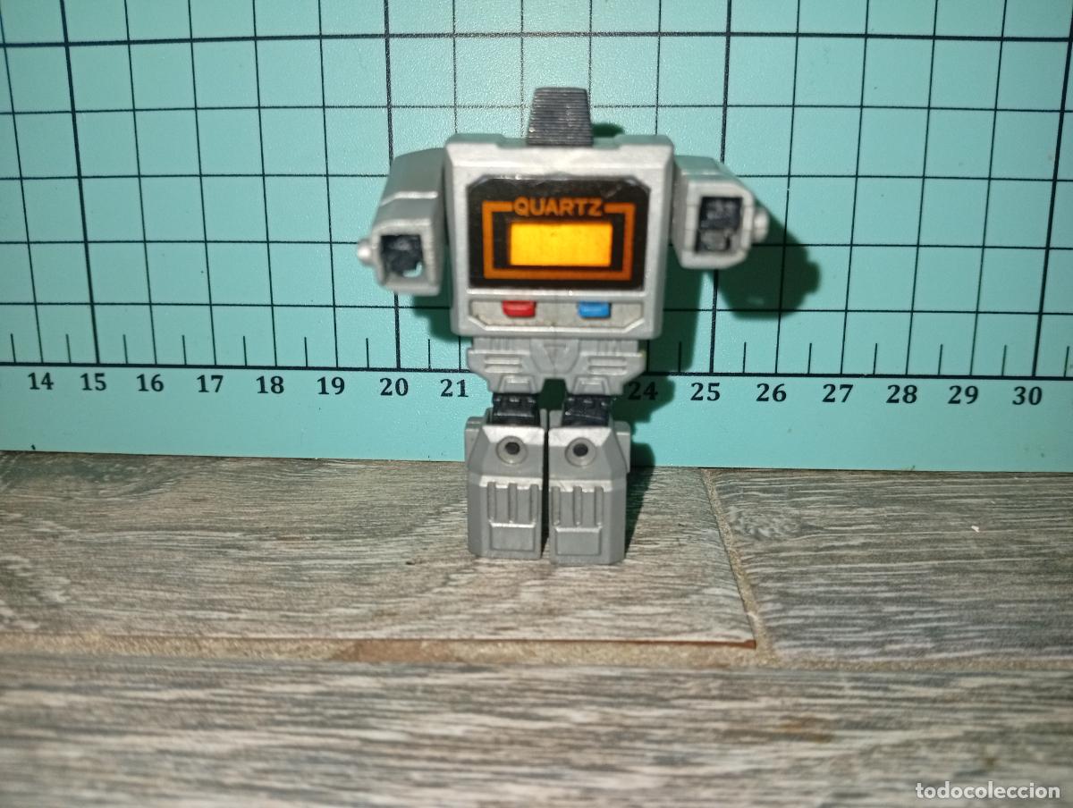 Figuras y mu&ntilde;ecos Transformers: Reloj robot convertible Transformers a&ntilde;os 80 - Foto 1
