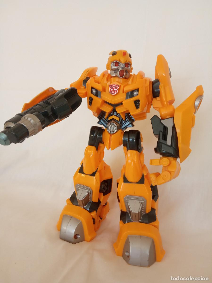 Figuras y mu&ntilde;ecos Transformers: Transformers Bumblebee - 25 cm. de altura - Hasbro 2009 - Foto 6