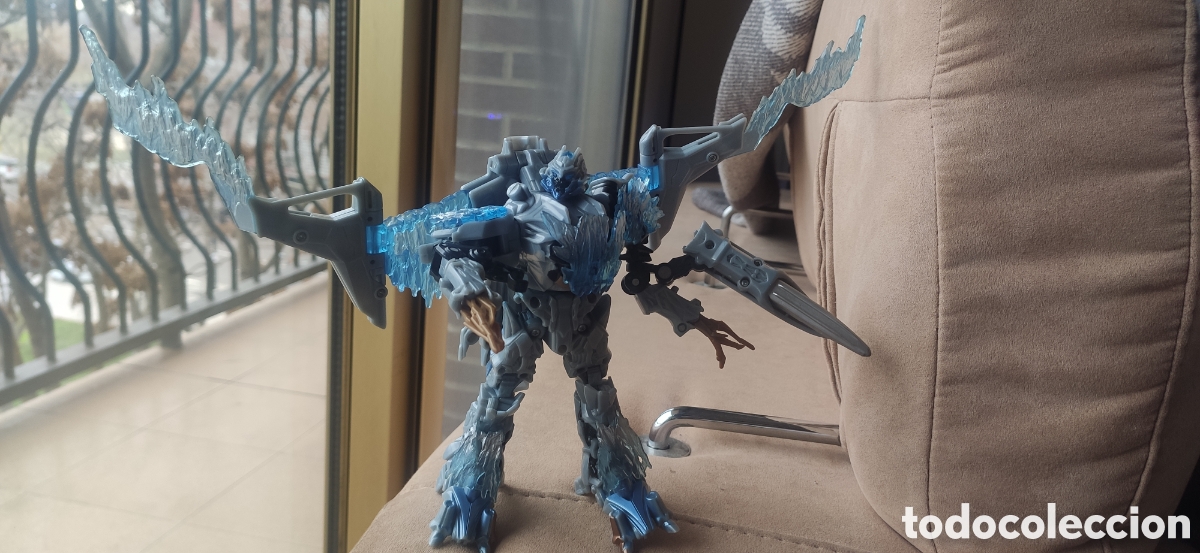Figuras y mu&ntilde;ecos Transformers: Transformers Frozen megatron - Foto 1