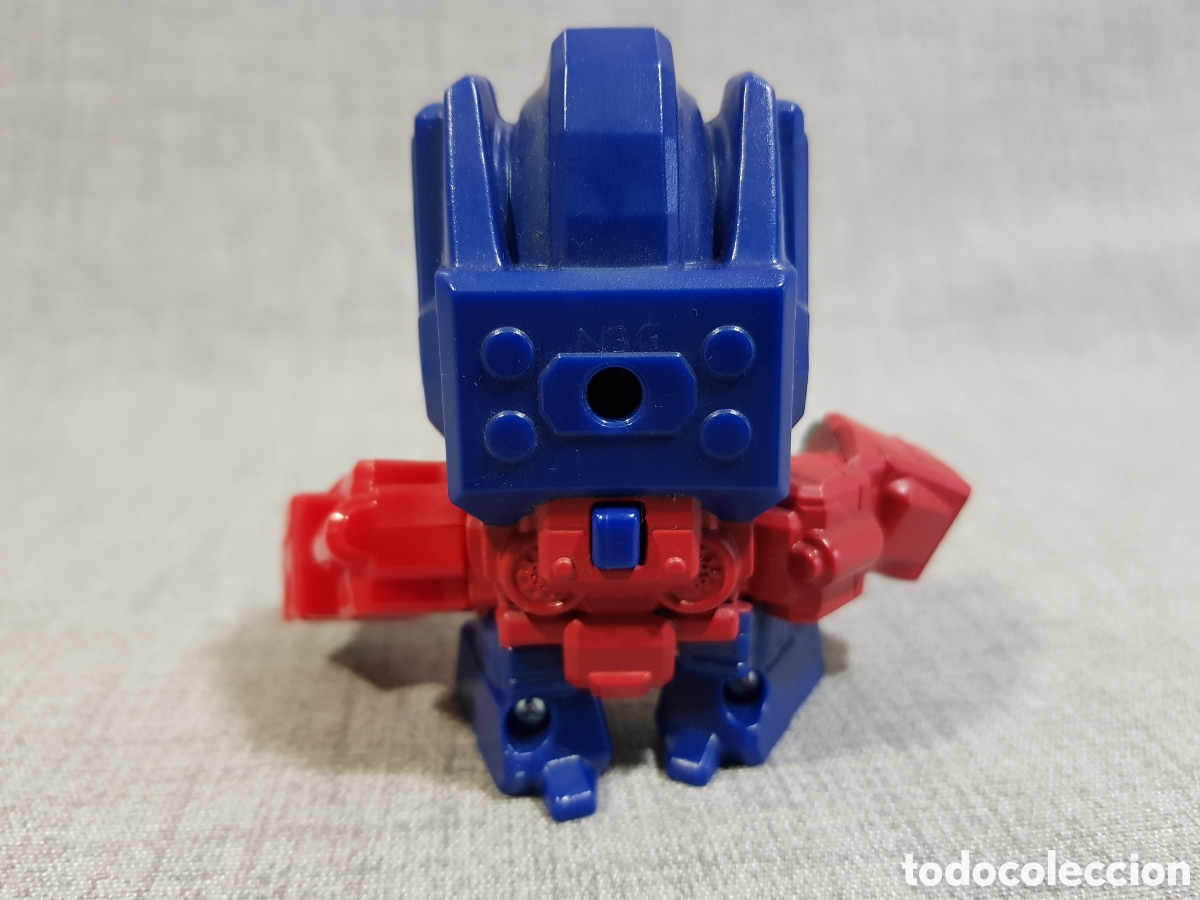 Figuras y mu&ntilde;ecos Transformers: TRANSFORMERS OPTIMUS PRIME McDONALDS S HASBRO 2018 - Foto 4