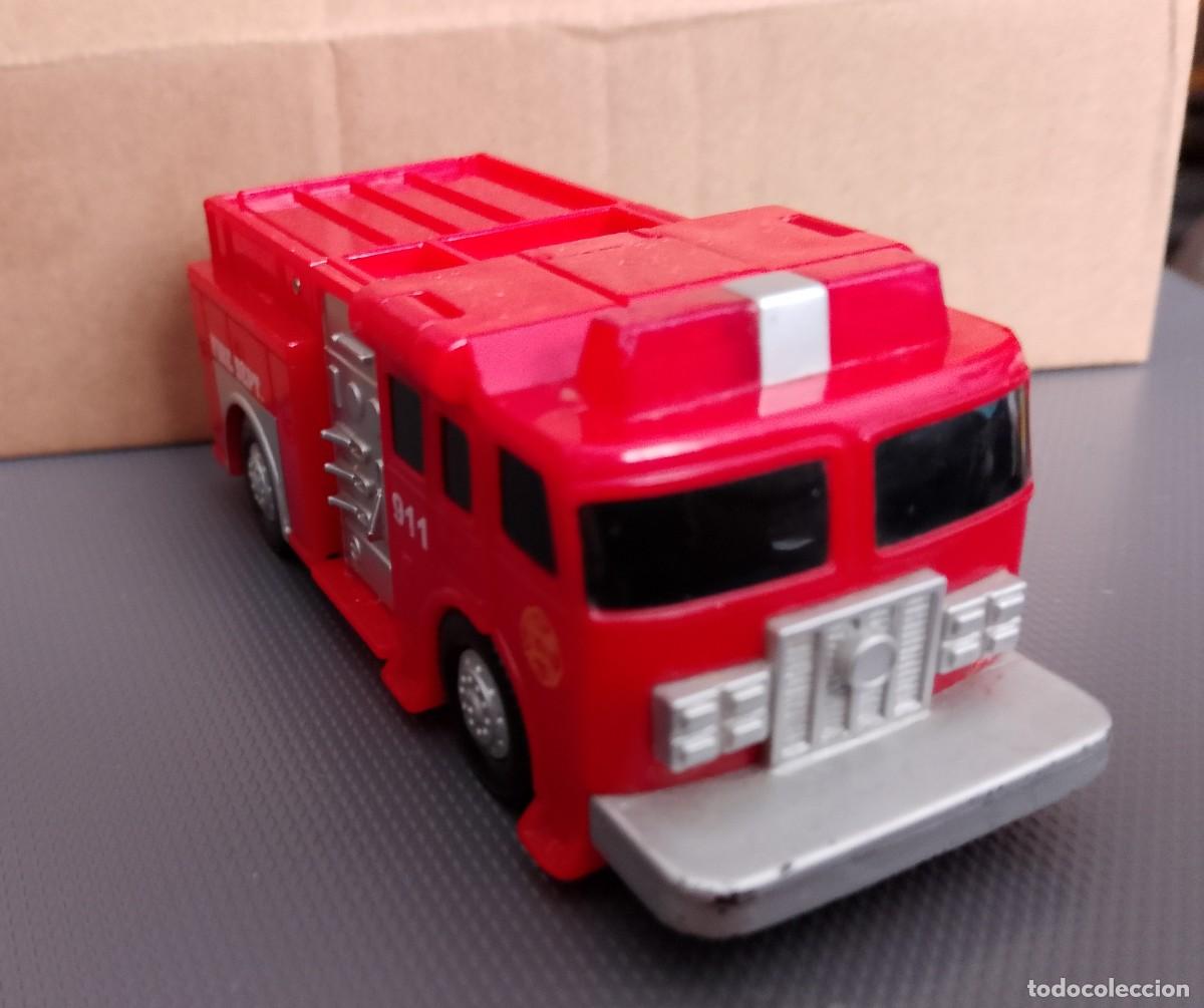 Figuras y mu&ntilde;ecos Transformers: Transformers cami&oacute;n de bomberos - Foto 4