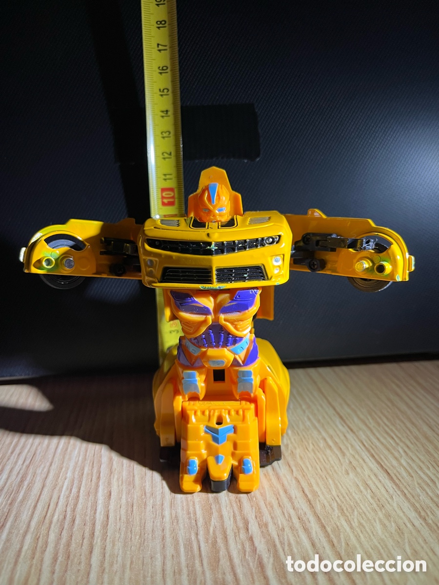 Figuras y mu&ntilde;ecos Transformers: Coche Transformer amarillo - Foto 8