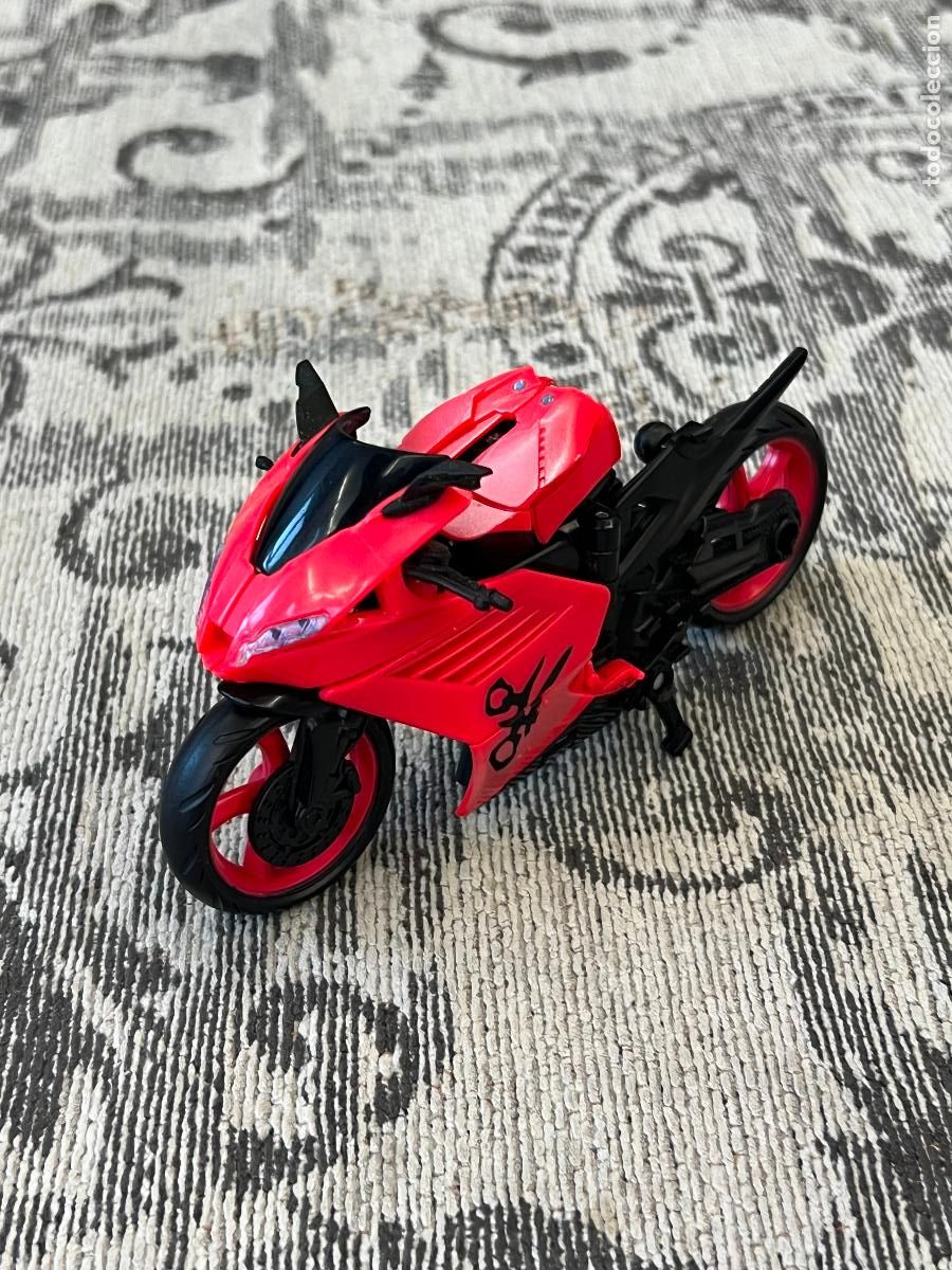Figuras y mu&ntilde;ecos Transformers: FIGURA TRANSFORMERS ARCEE DELUXE CLASS (REVENGE OF THE FALLEN) - MOTO
