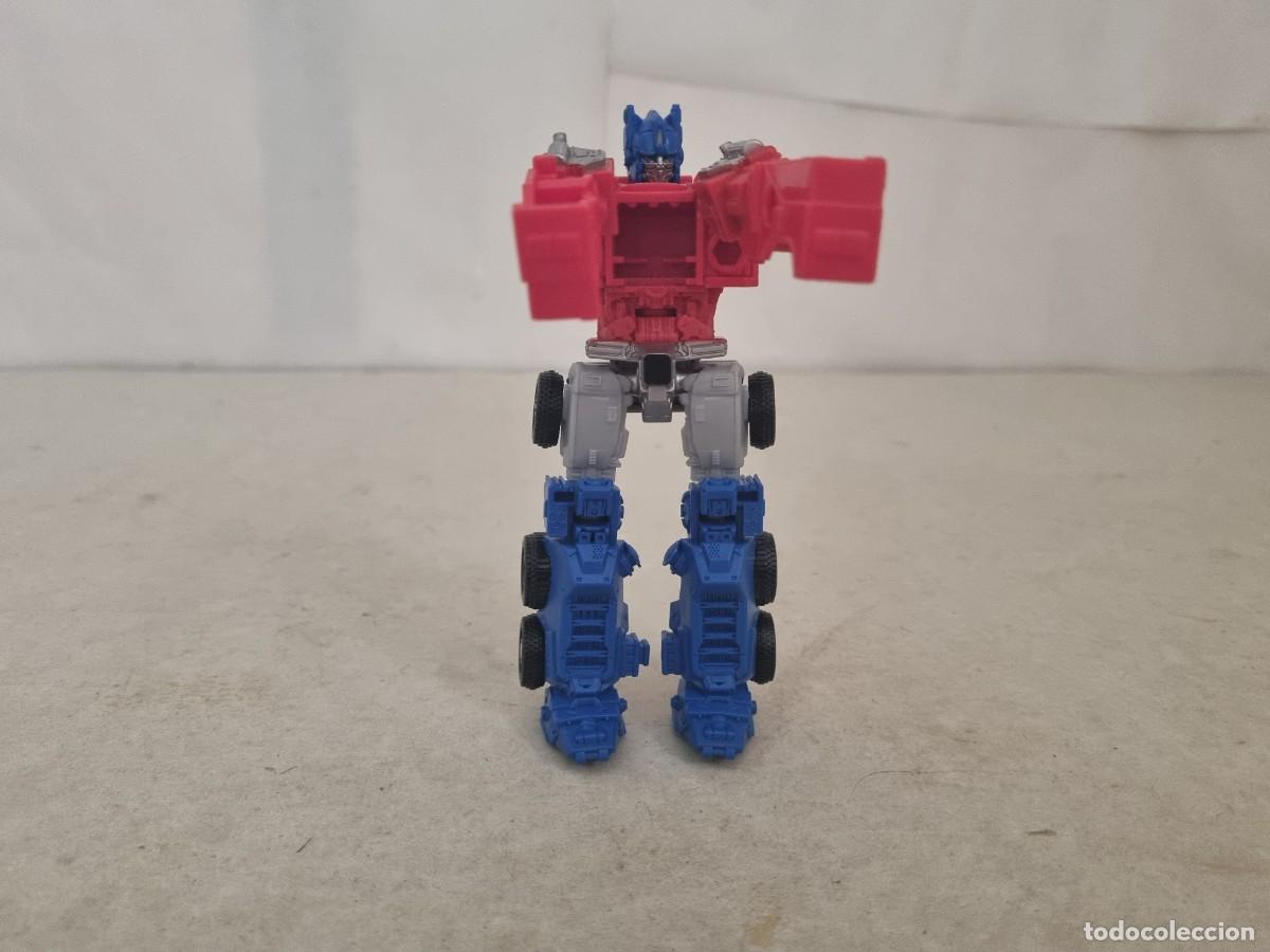 Figuras y mu&ntilde;ecos Transformers: Curioso transformer Optimusprime de Hasbro - Foto 10
