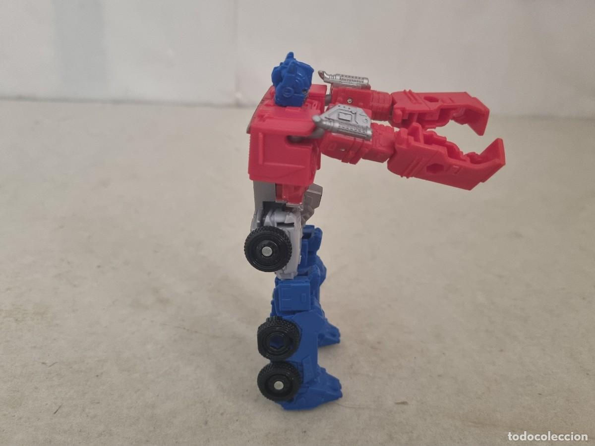 Figuras y mu&ntilde;ecos Transformers: Curioso transformer Optimusprime de Hasbro - Foto 12