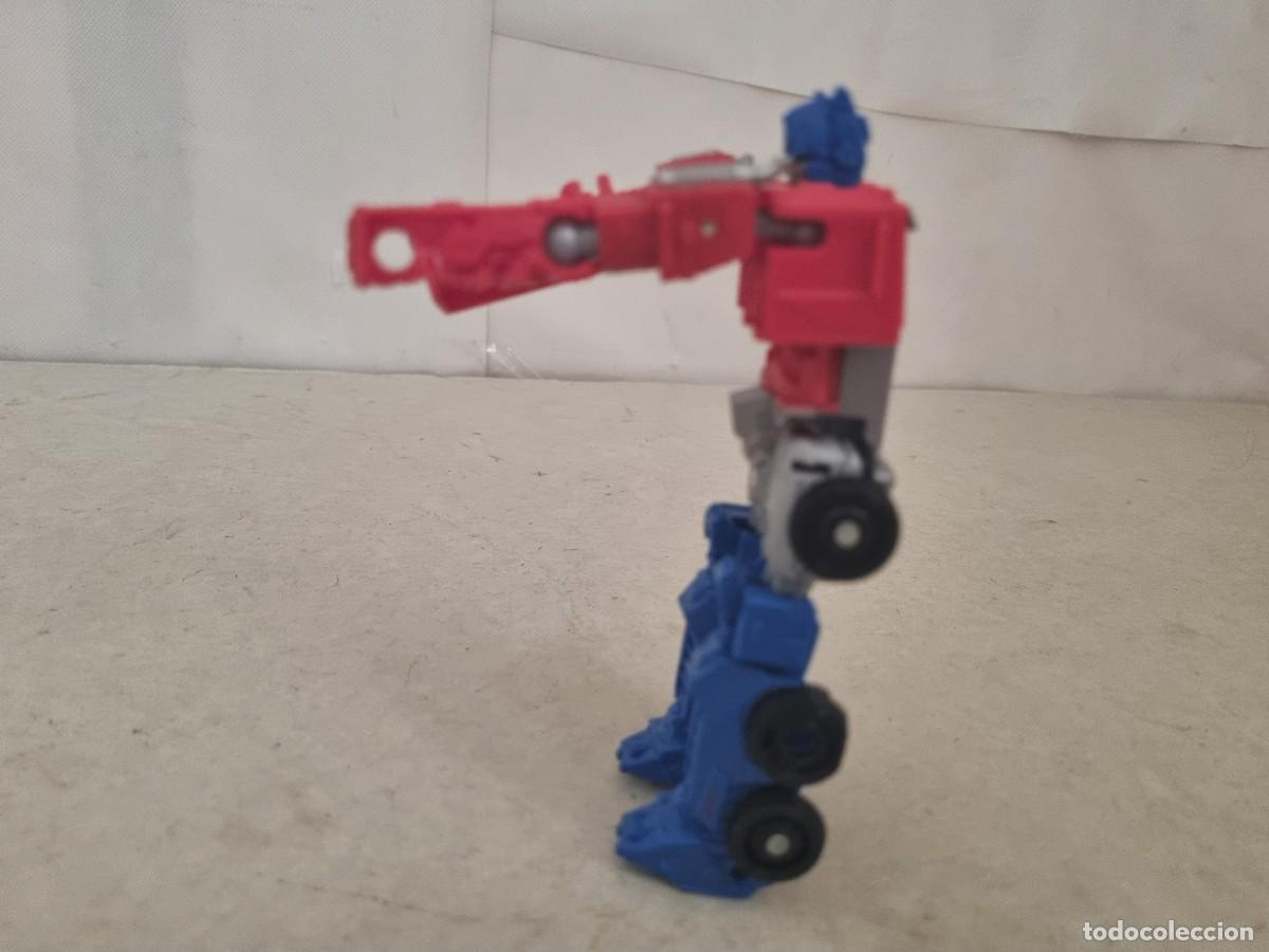 Figuras y mu&ntilde;ecos Transformers: Curioso transformer Optimusprime de Hasbro - Foto 14