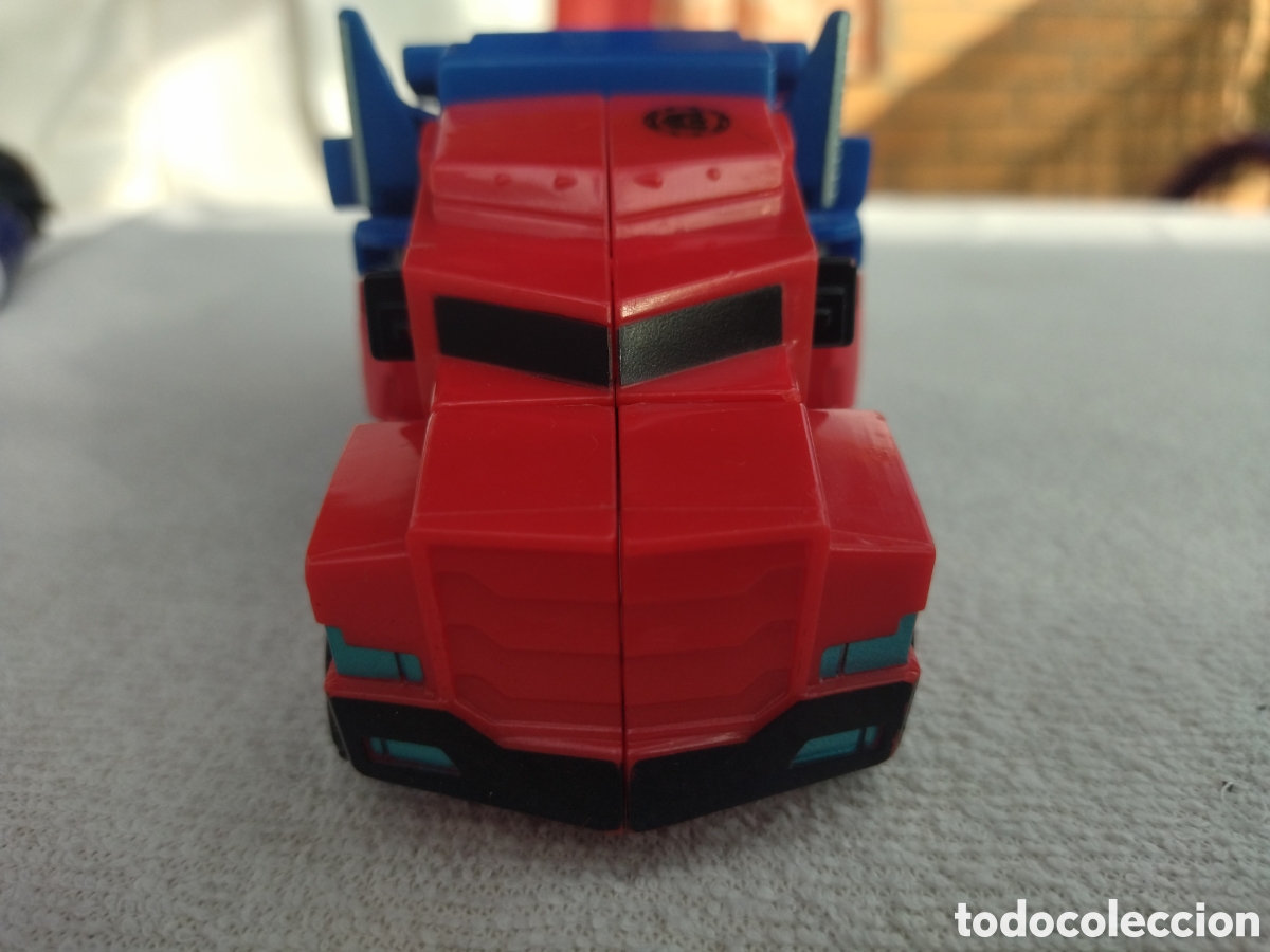 Figuras y mu&ntilde;ecos Transformers: Figura Optimus Prime de Transformers. Hasbro. - Foto 2