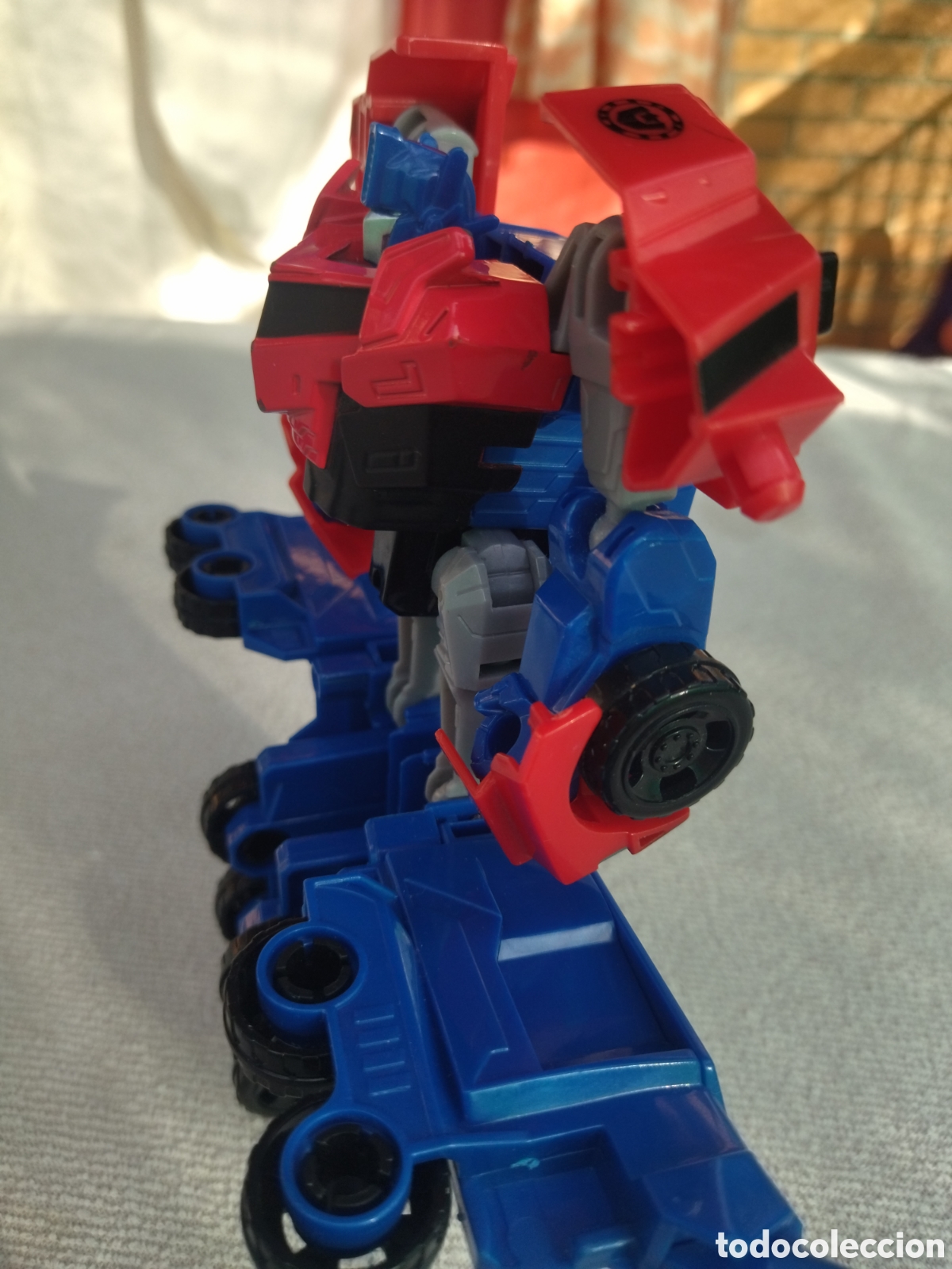 Figuras y mu&ntilde;ecos Transformers: Figura Optimus Prime de Transformers. Hasbro. - Foto 10