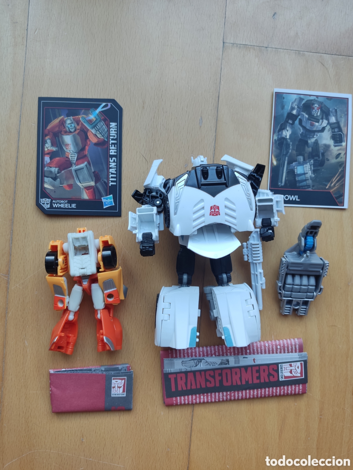 Figuras y mu&ntilde;ecos Transformers: Prowl Combiner Wars y Wheelie Titans Return - Foto 2