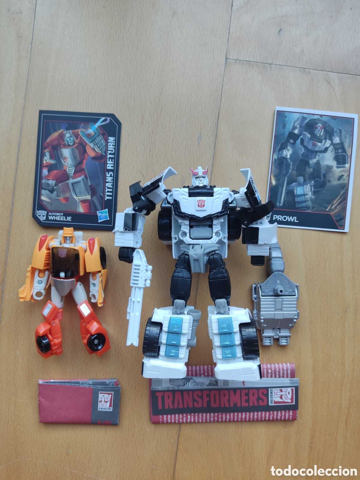 Figuras y mu&ntilde;ecos Transformers: Prowl Combiner Wars y Wheelie Titans Return - Foto 1
