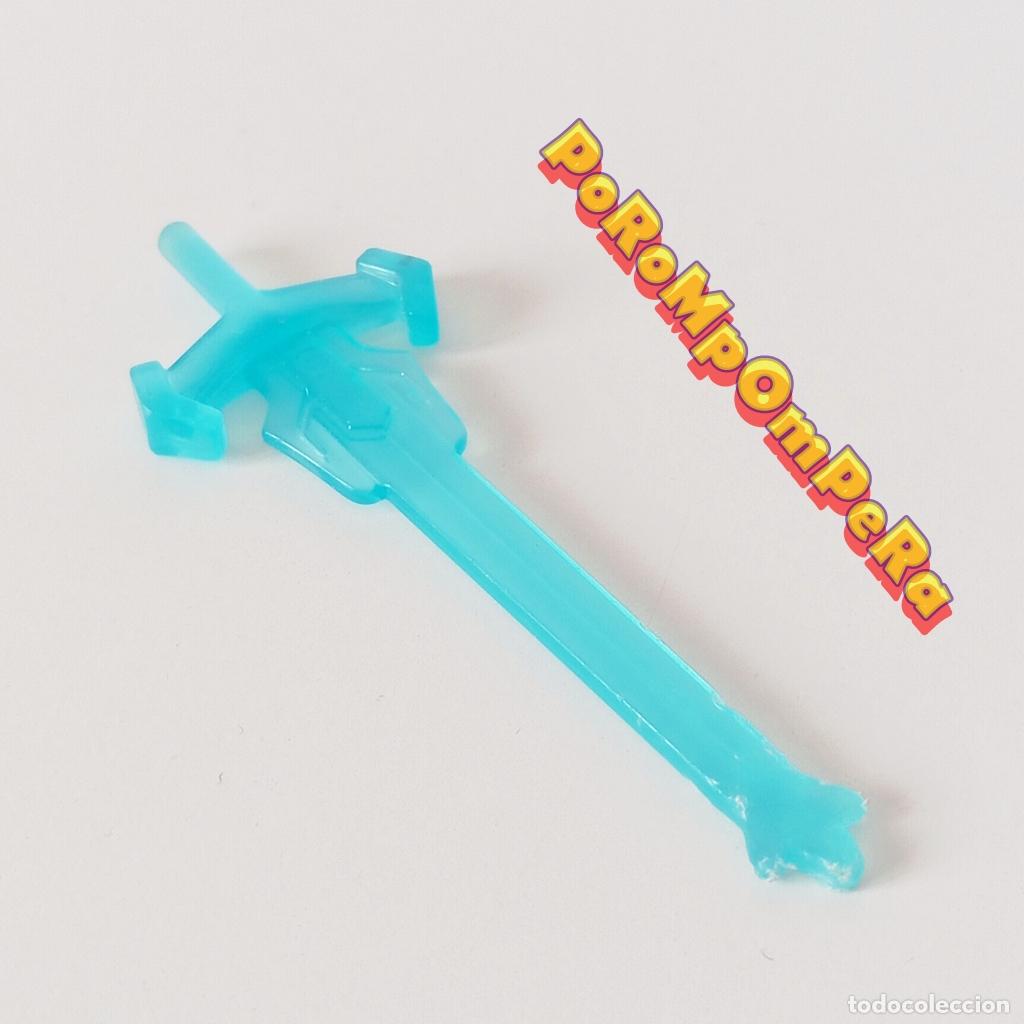 Figuras y mu&ntilde;ecos Transformers: TRANSFORMERS espada azul trasl&uacute;cida BUMBLEBEE Robots In Disquise McDONALD'S Happy Meal 2015 D9