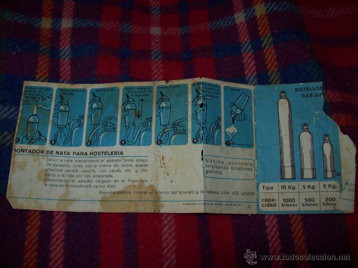 Travel Brochures: CURIOS&Iacute;SIMO FOLLETO SOBRE MONTADOR DE NATA PARA USO DOM&Eacute;STICO Y HOSTELER&Iacute;A.1967.UNA JOYA.VER FOTOS.