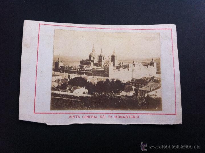 Brochures de tourisme: RECUERDOS DEL ESCORIAL. (VISTA GENERAL DEL REAL MONASTERIO) PAPEL GRUESO. 12,5 x 8cm.