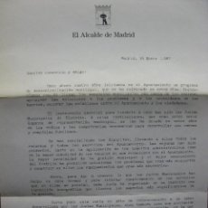 Folletos de turismo: JUAN A. BARRANCO ALCALDE DE MADRID. 16 ENERO 1987. ACOMPAÑANDO GUÍA DE SERVICIOS MORATALAZ-VICÁLVARO. Lote 71970283
