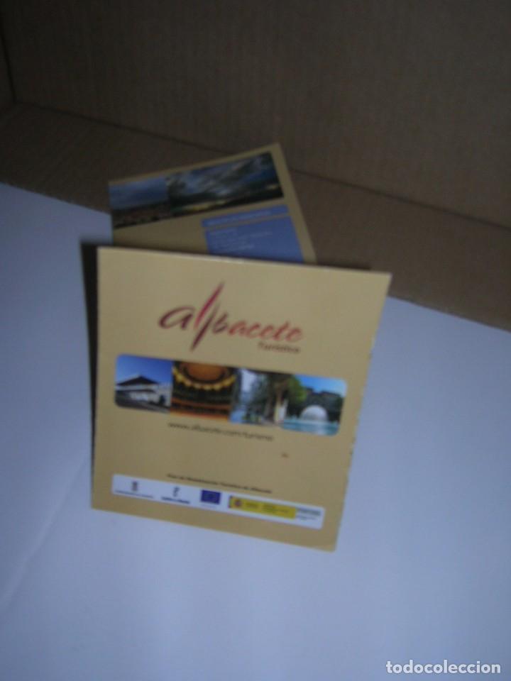 Folletos de turismo: Folleto Albacete tur&iacute;stico. Con mapa ciudad. Mide desplegado 42 x 48 cm.