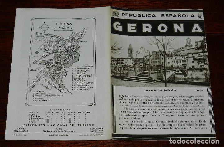 Brochures de tourisme: ANTIGUO FOLLETO DE TURISMO DE LA REPUBLICA ESPA&Ntilde;OLA, GERONA, FOTO MAS, MULTIPLES FOTOGRAFIAS EN SU I