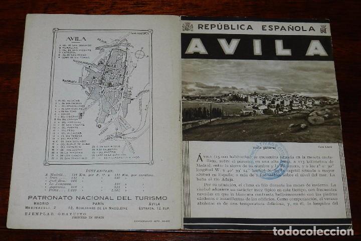 Brochures de tourisme: ANTIGUO FOLLETO DE TURISMO DE LA REPUBLICA ESPA&Ntilde;OLA, AVILA, MULTIPLES FOTOGRAFIAS EN SU INTERIOR Y E