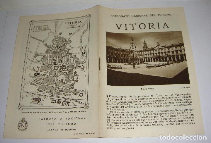 Brochures de tourisme: Folleto Tur&iacute;stico. Patronato Nacional del Turismo. Vitoria. Con plano y fotograf&iacute;as.