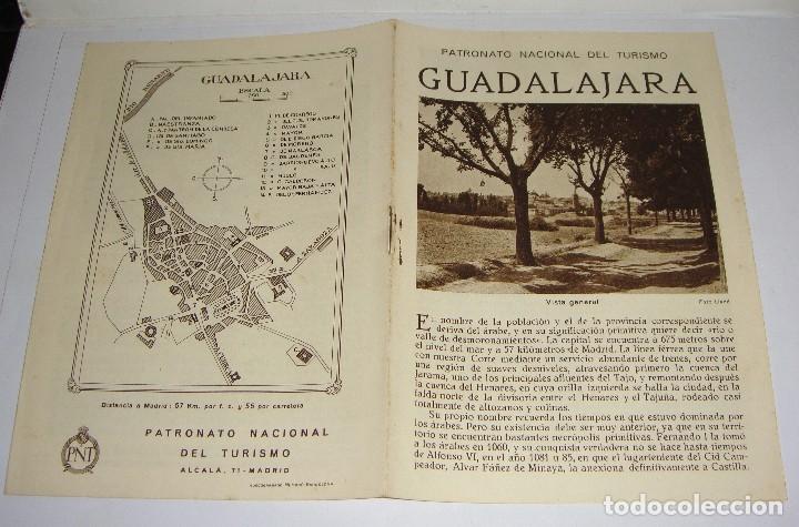 Tourismusbrosch&uuml;ren: Folleto Tur&iacute;stico. Patronato Nacional del Turismo. Guadalajara. Con plano y fotograf&iacute;as.