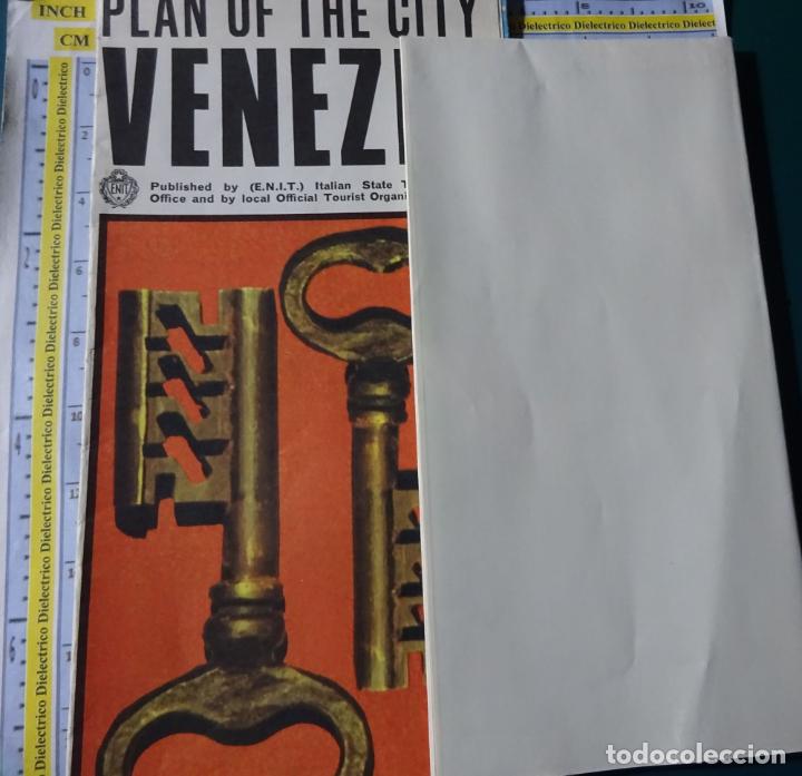 Tourismusbrosch&uuml;ren: ANTIGUO FOLLETO TUR&Iacute;STICO. 2 PLANOS DE LA CIUDAD DE VENECIA, ITALIA. 50GR