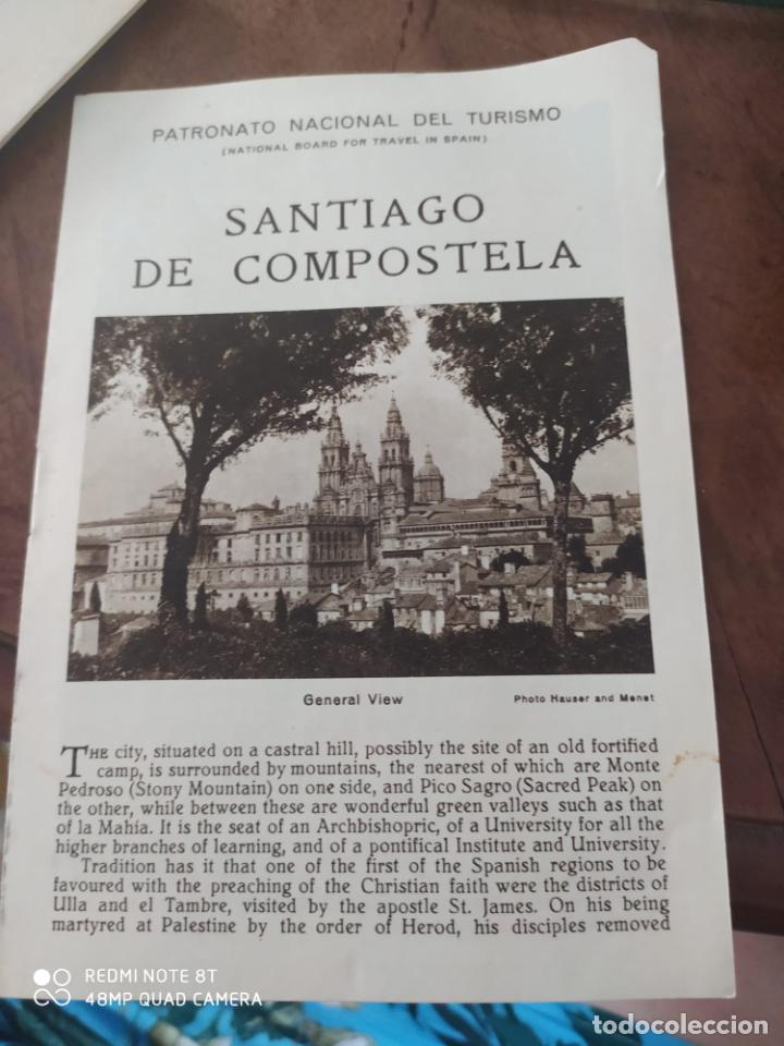 Tourismusbrosch&uuml;ren: Folleto Patronato Nacional de Turismo. Santiago de Compostela. En ingl&eacute;s.