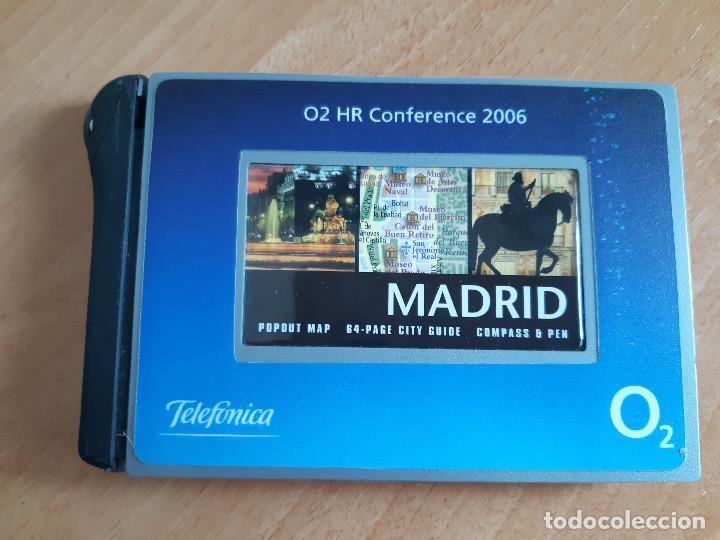 Brochures de tourisme: Madrid Insideout Guide - Guia de inmersi&oacute;n en Madrid (MapGroup, 2003)