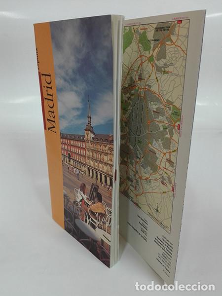 Folletos de turismo: GU&Iacute;A DE MADRID. 2002. - Foto 4
