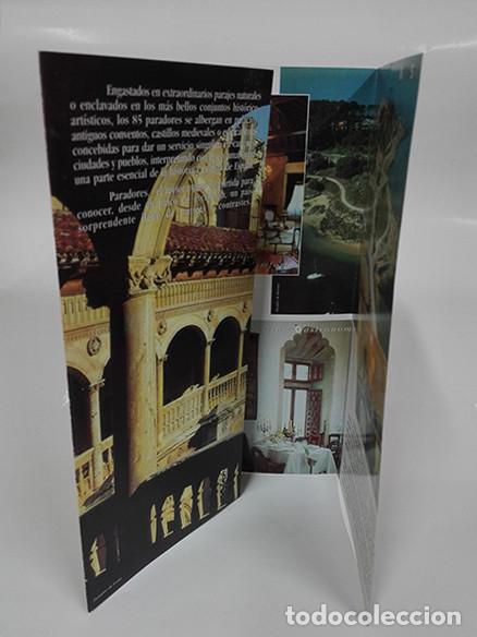 Folletos de turismo: PARADORES. Desplegable, c. 2000. - Foto 2