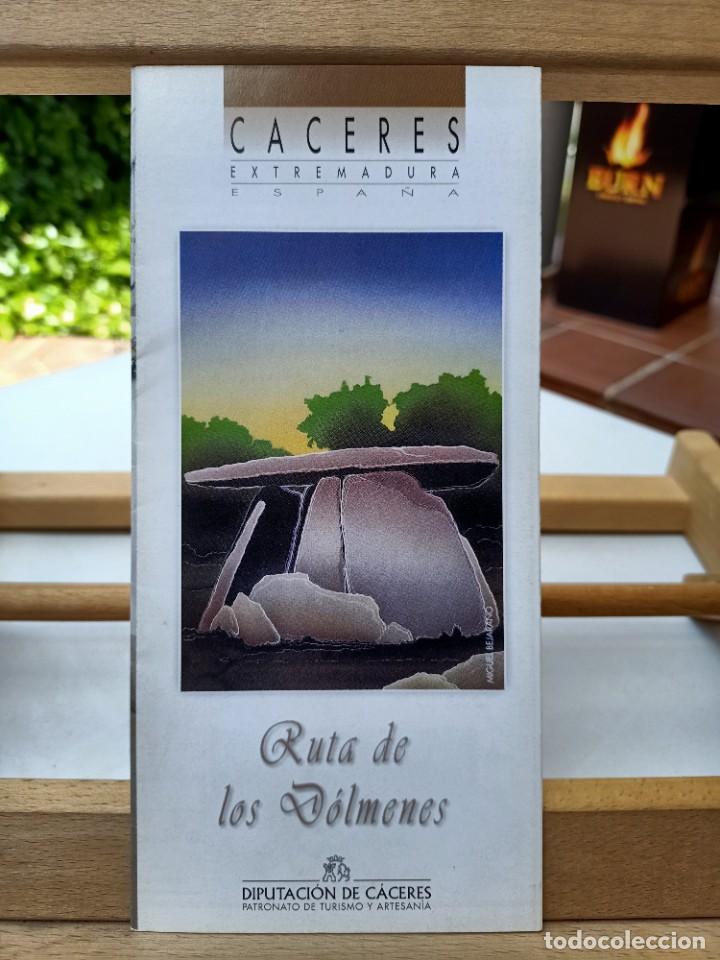 Folletos de turismo: C&Aacute;CERES RUTA DE LOS D&Oacute;LMENES DIPUTACI&Oacute;N DE C&Aacute;CERES PATRONATO DE TURISMO Y ARTESAN&Iacute;A SIN FECHAR