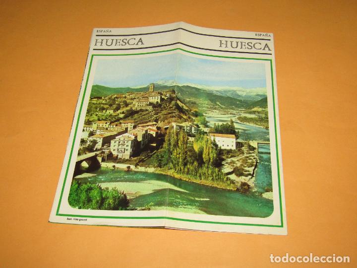 Travel Brochures: Cat&aacute;logo Publicitario de HUESCA por el Ministerio de Informaci&oacute;n y Turismo - A&ntilde;o 1960s.